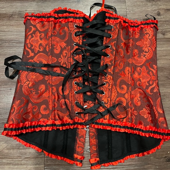 Lace up corset! - Picture 1 of 4